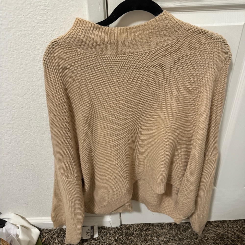 Beige/tan sweater